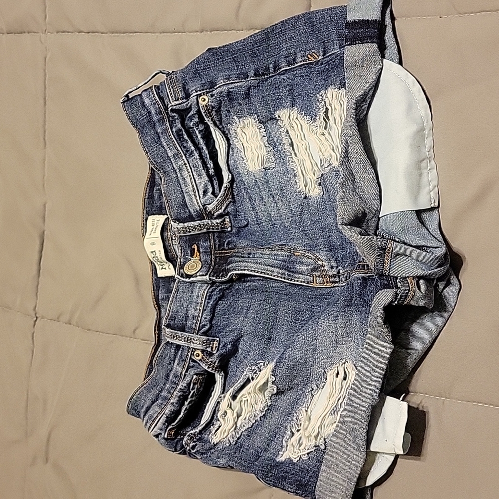 Mudd size 9 shorts